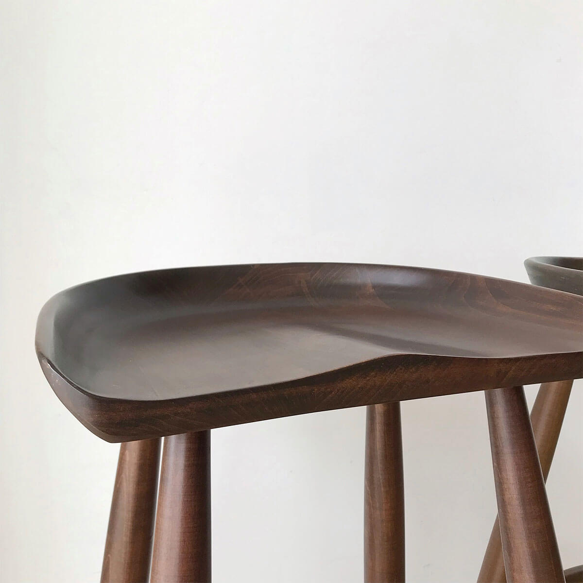 DJ Tractor Stool 24"