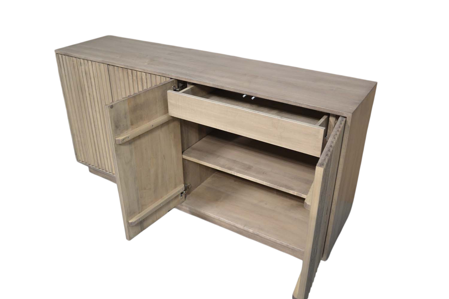Hampton sideboard 18" x 60" x 36" 4 door 2 interior drawer